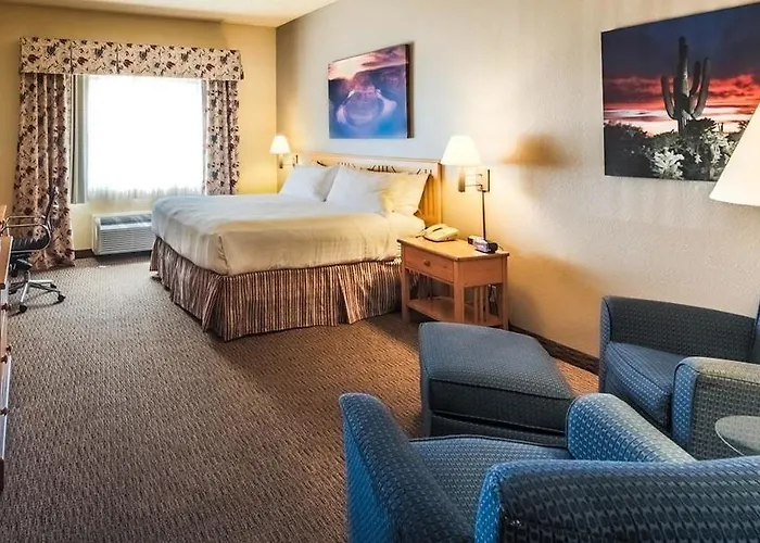 Hotel Red Lion & Newly Renovated Goodyear