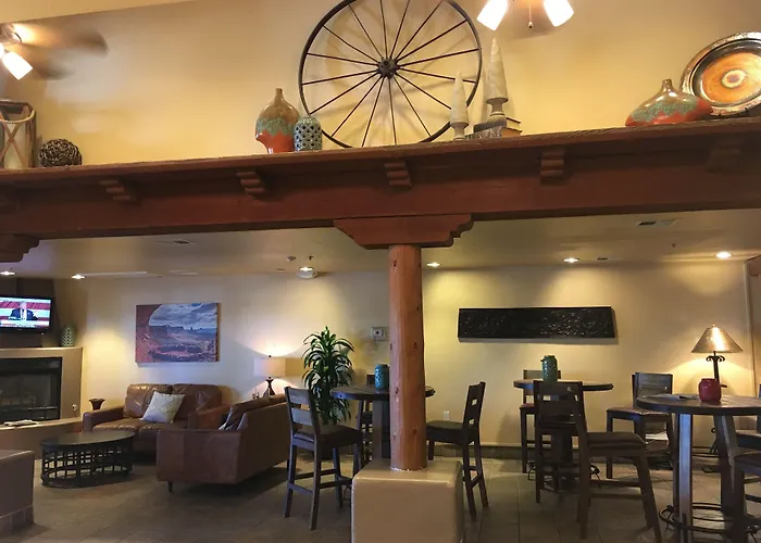 Red Lion & Newly Renovated 3*