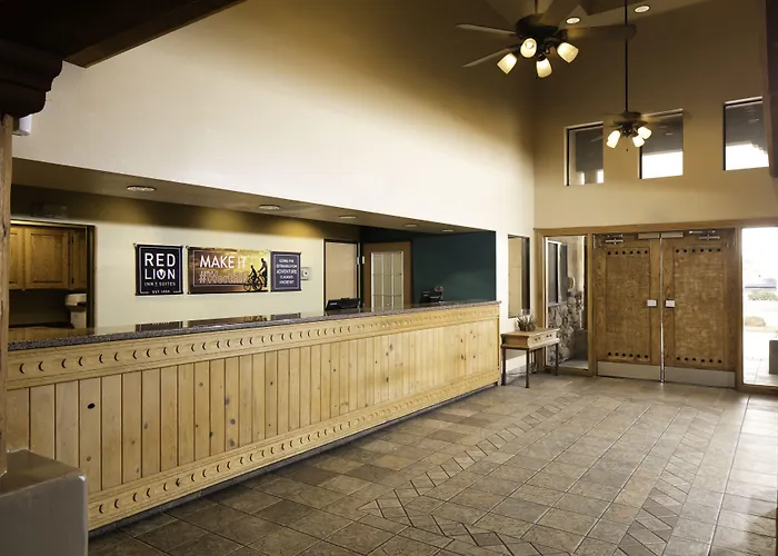 Red Lion & Newly Renovated 3* Goodyear
