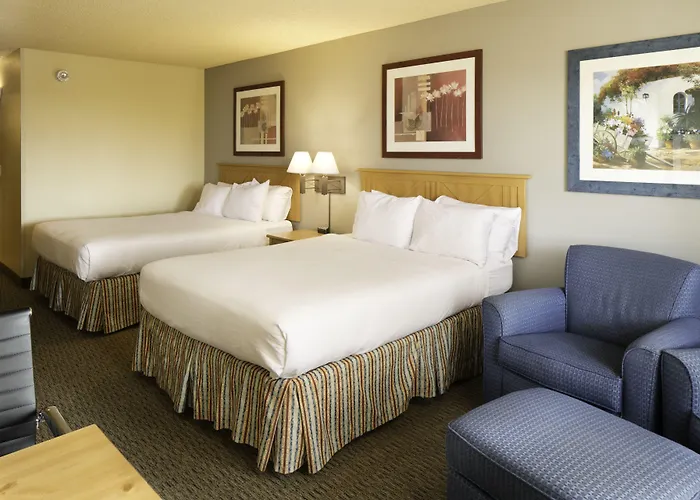Hotel Red Lion & Newly Renovated Goodyear