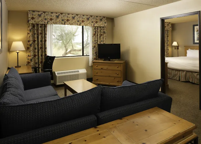 Hotel Red Lion & Newly Renovated 3*