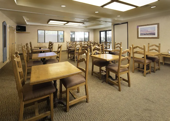 Red Lion & Newly Renovated Hotel