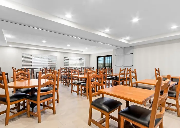 Hotel Red Lion & Newly Renovated