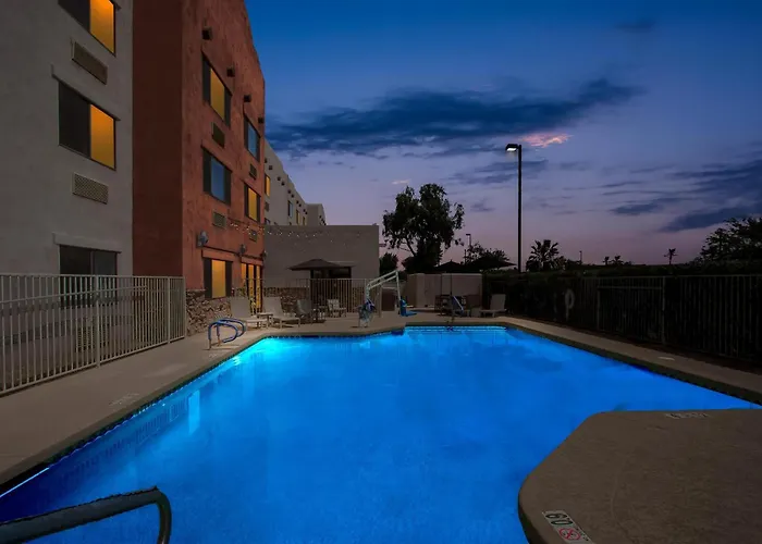 Red Lion & Newly Renovated Hotel