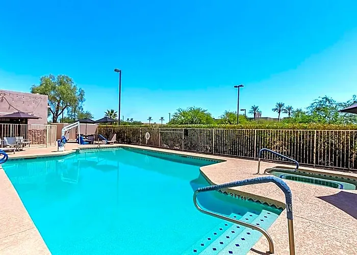 Red Lion & Newly Renovated Hotel Goodyear